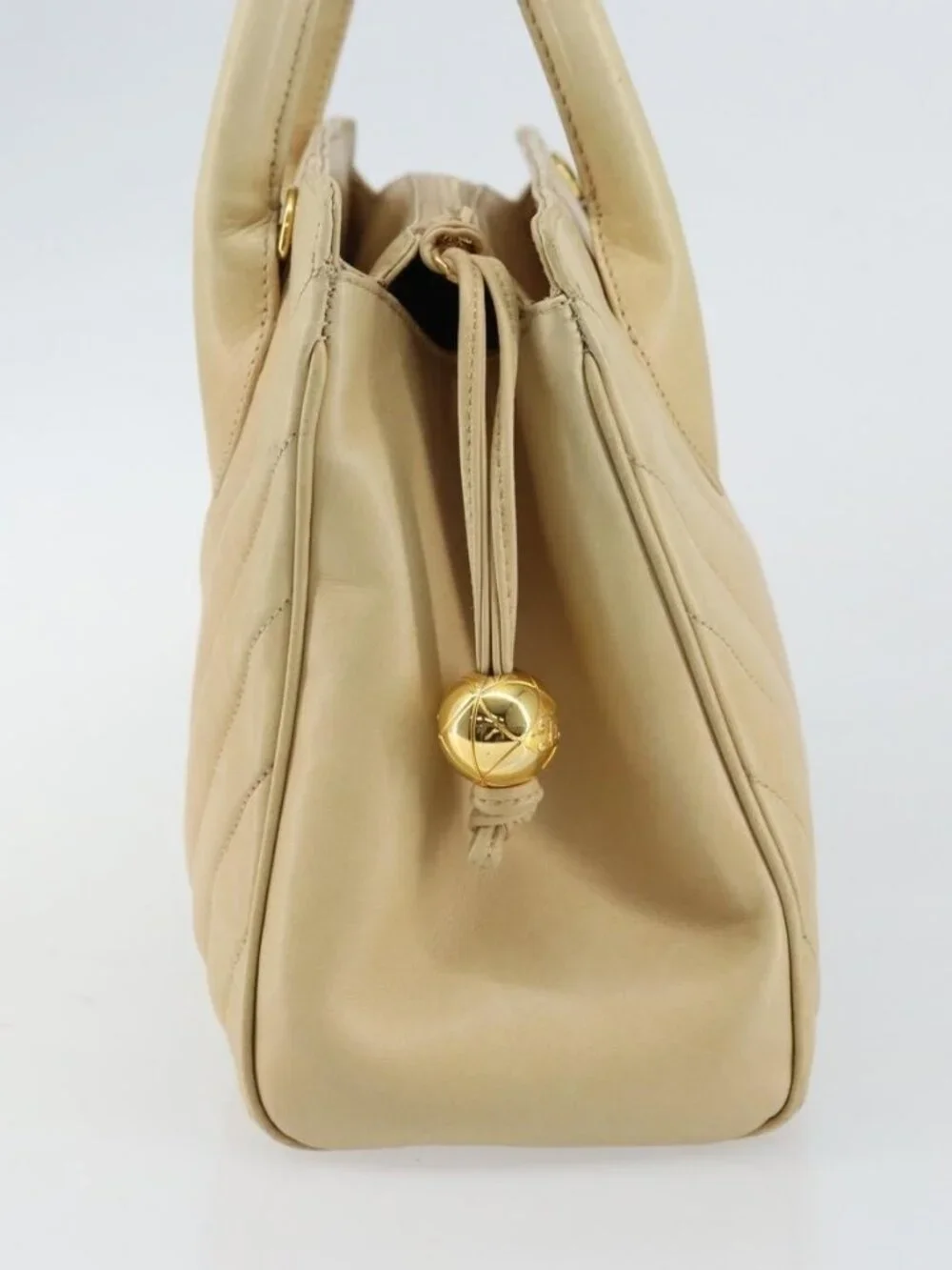 CHANEL V Stitch Hand Bag Lamb Skin Beige Gold CC Auth 128926